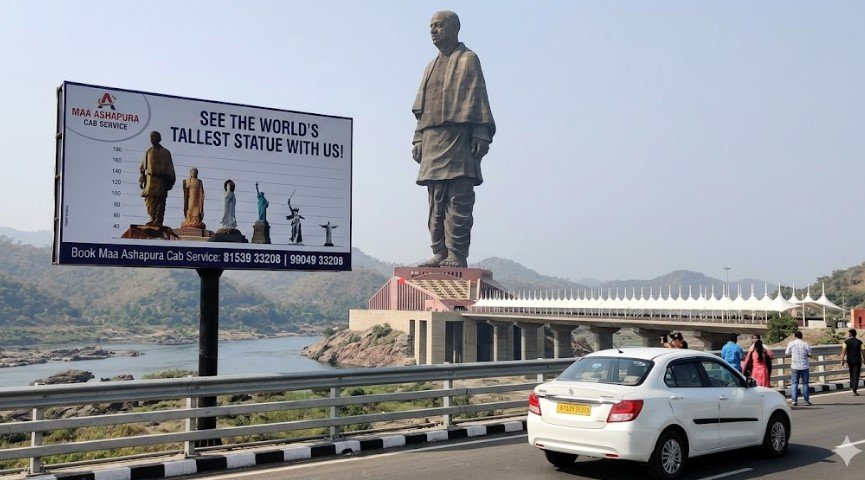 Wide panoramic of Statue of Unity